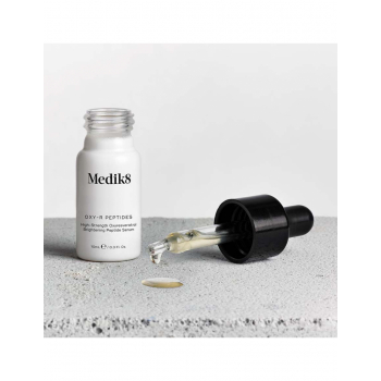 Осветляющая пептидная сыворотка Medik8 Oxy-r Peptides 2*10 mL